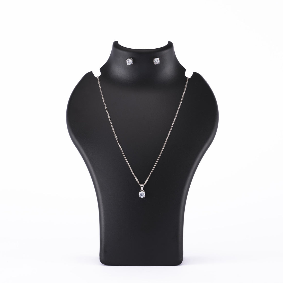 Real Silver Set Chain Pendant and Earrings with Finely Cut Stones for Women