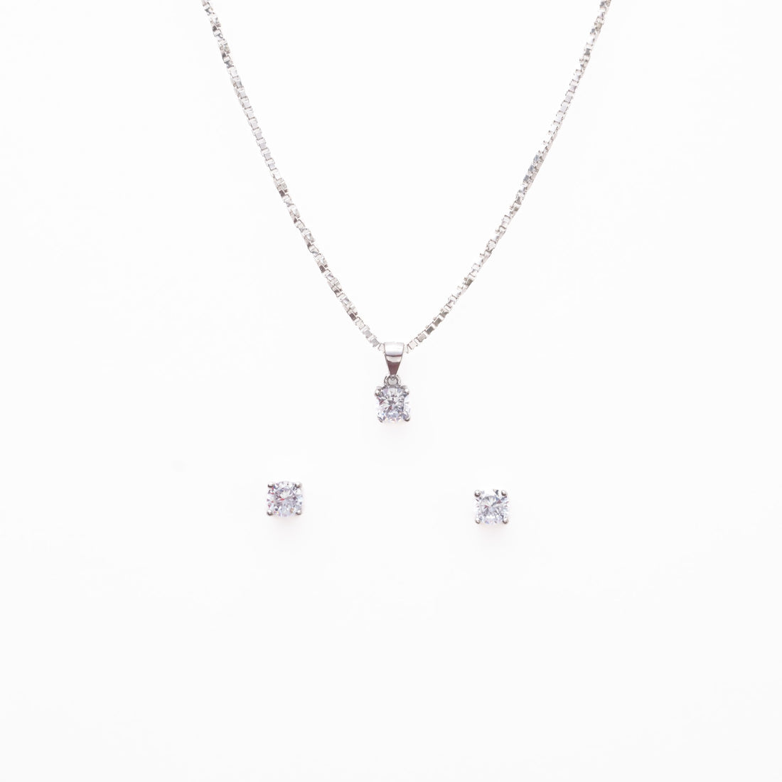 Real Silver Set Chain Pendant and Earrings with Finely Cut Stones for Women