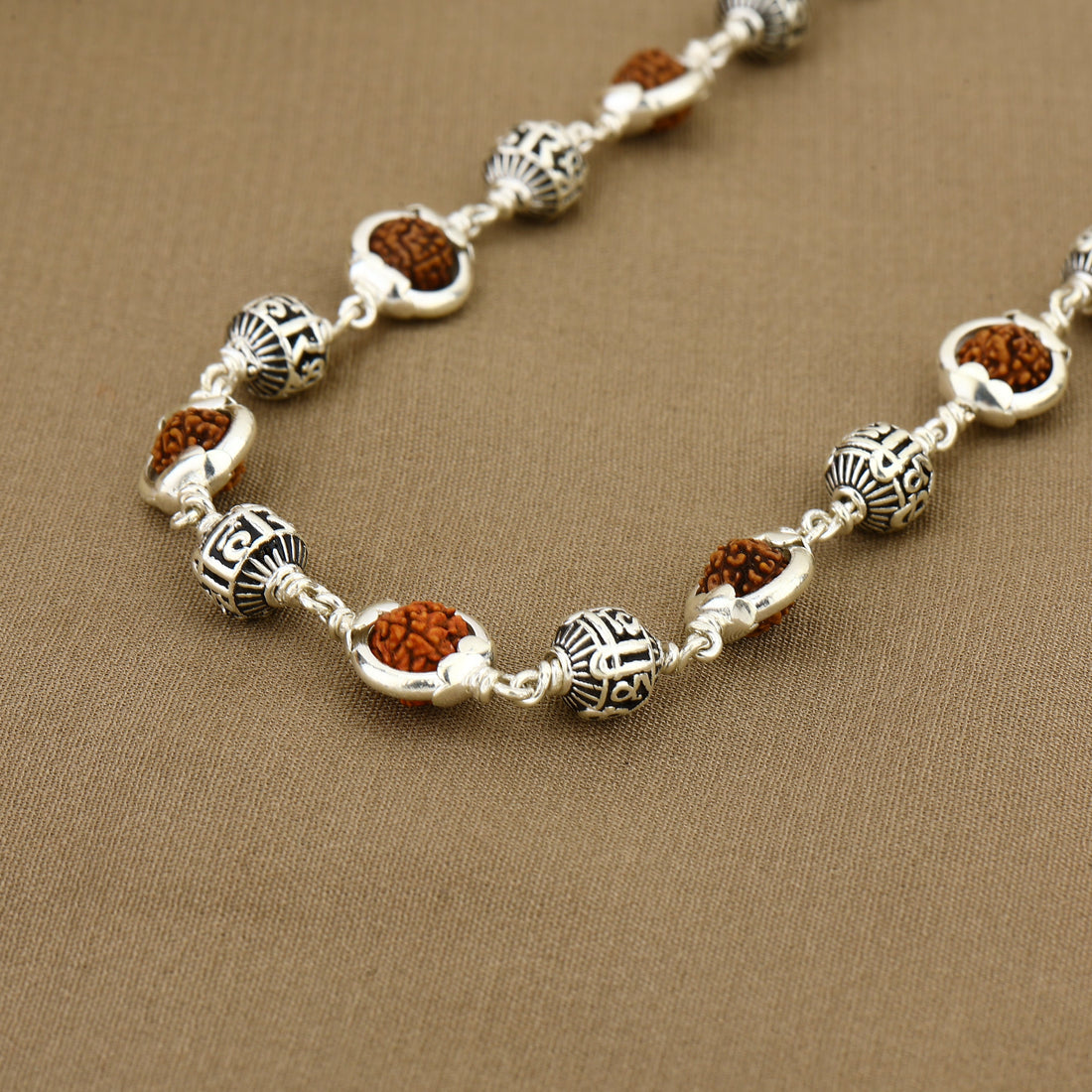 Rudraksha Capping With Shree Hari Beads Silver Mala