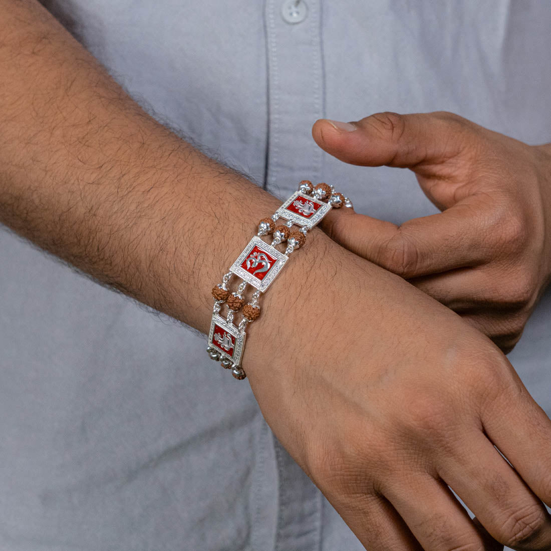 Rudraksha Silver Om With Ganesh Tripal Line Bracelet