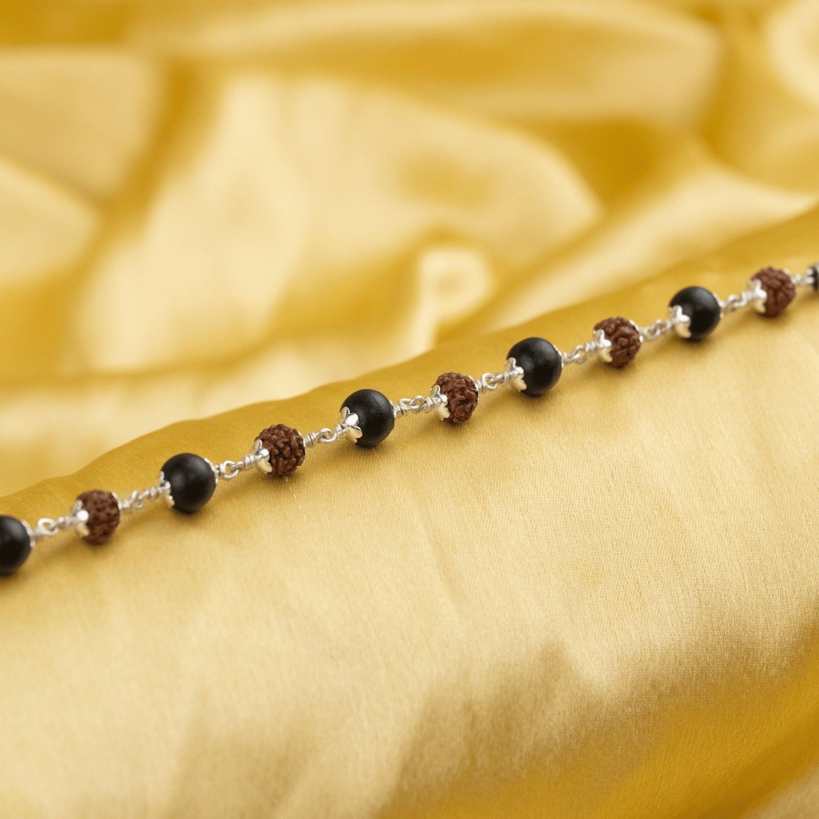 (7-8 mm) Rudraksha  with Karungali Bracelet
