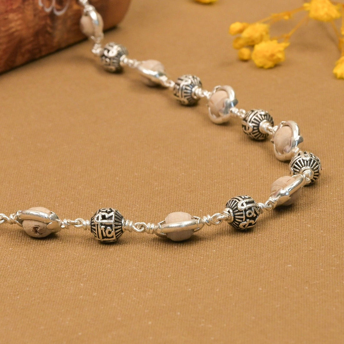 Tulsi Capping With Shree Hari Silver Beads Mala