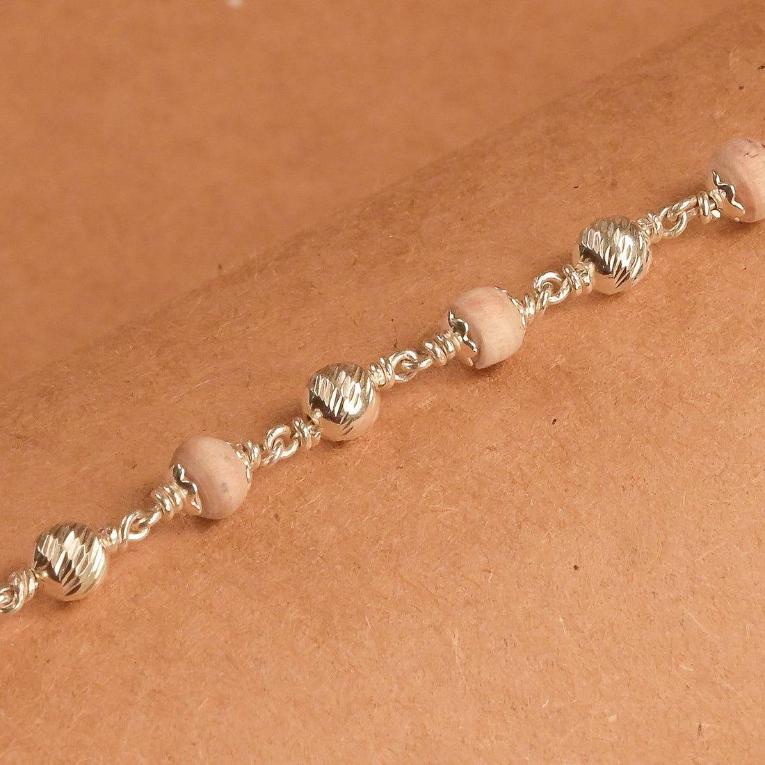 Tulsi Beads Bracelet with Silver CNC Beads