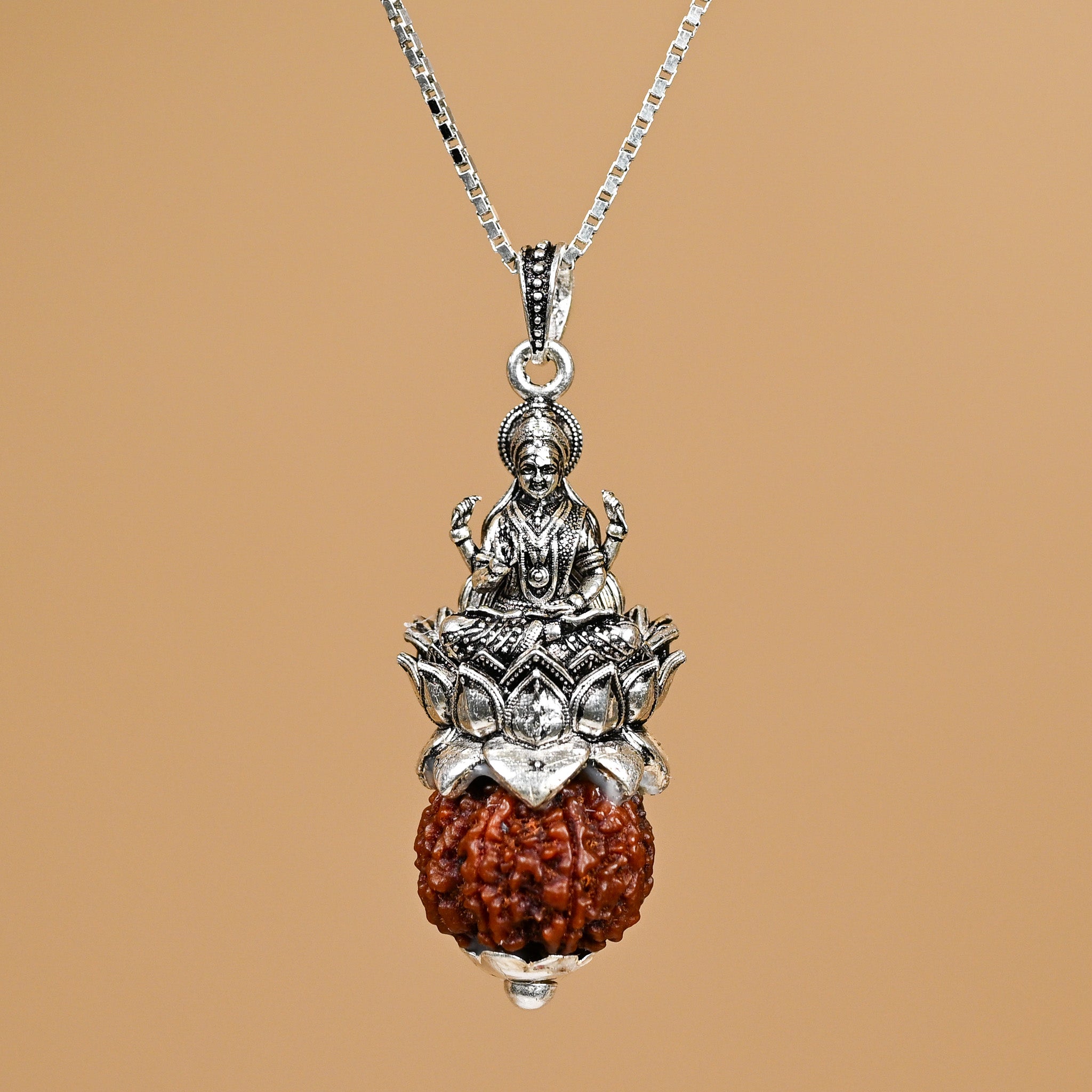 Lakshmiji Pendant with 7 Mukhi Nepali Rudraksha - Second Image