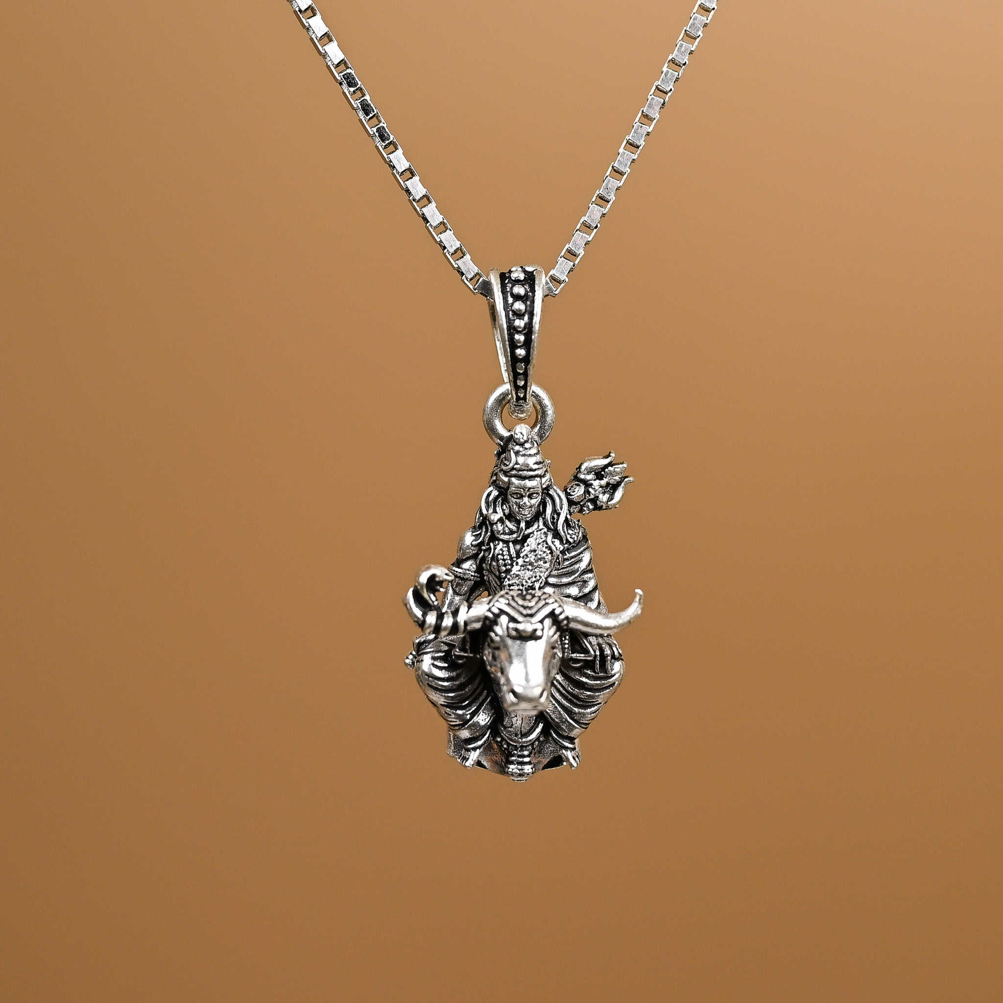 Lord Shiva Nandi Silver Pendant With Chain 