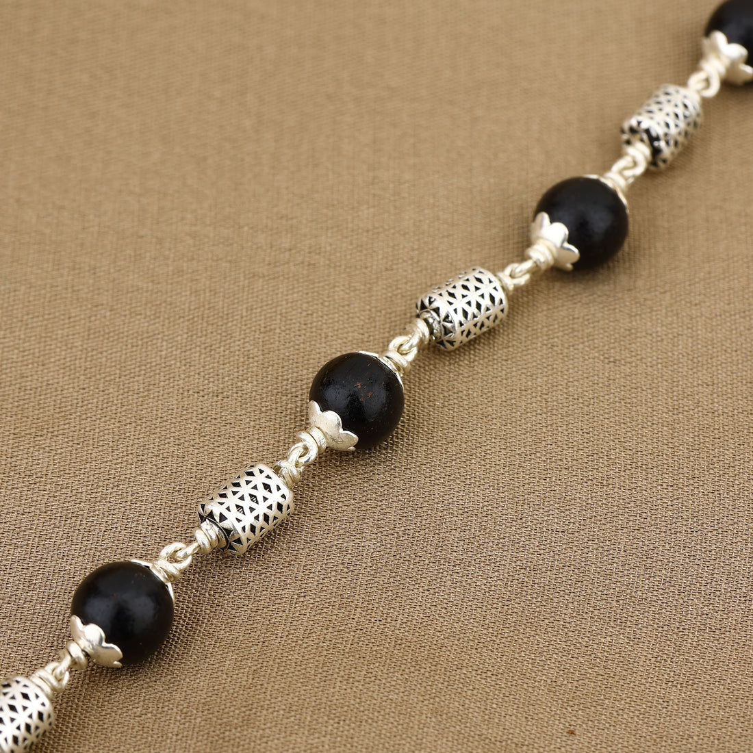 Karungali with Oval Filigree Beads Silver Bracelet