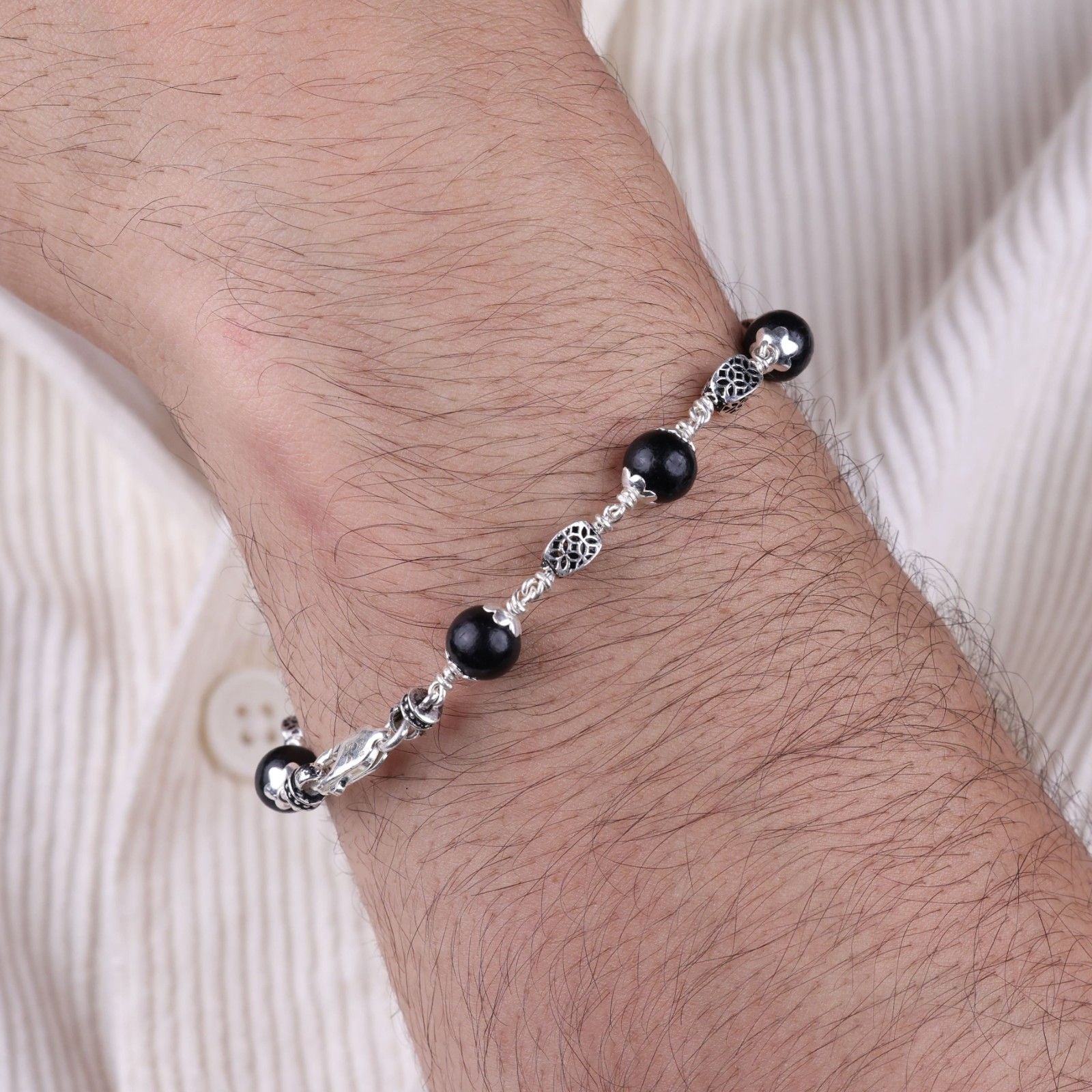 Karungali with Hollow Circular Silver Bracelet