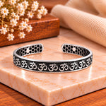 Om Silver Kada